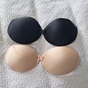 Seamless Black and Tan Strapless Bra Set